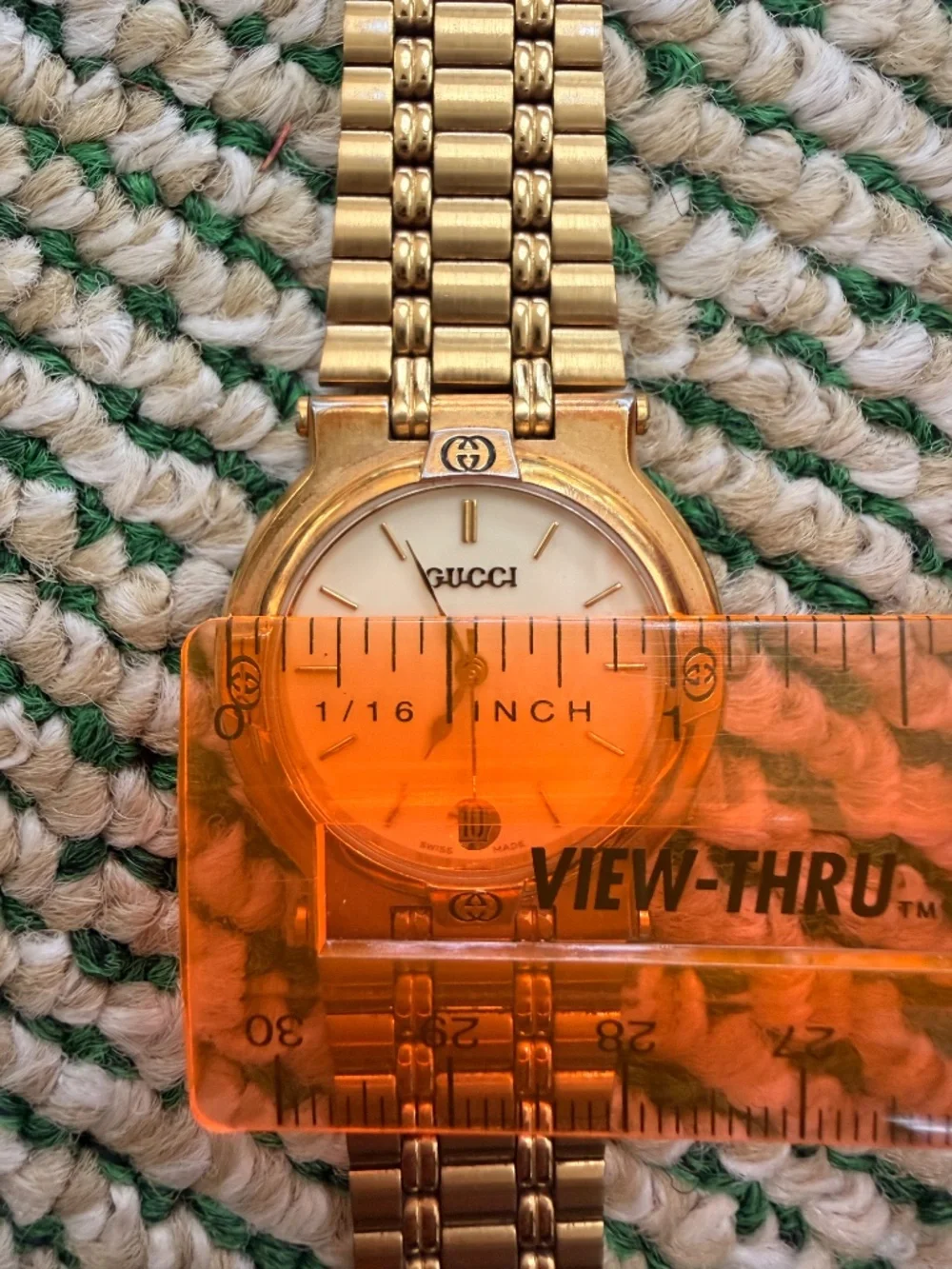 Gucci 9200M Unisex Quartz Watch Gold Dial